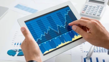 Эксперт Ракша: рецессия не прослеживается в экономике России