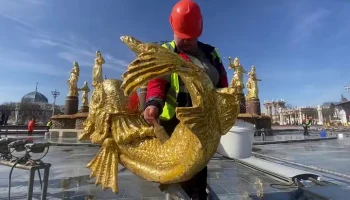 Подготовка фонтанов к открытию сезона началась на ВДНХ