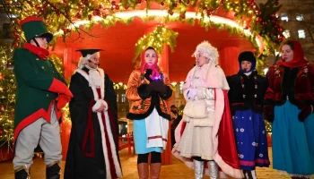 На сцене фестиваля &laquo;Путешествие в Рождество&raquo; выступают театральные коллективы