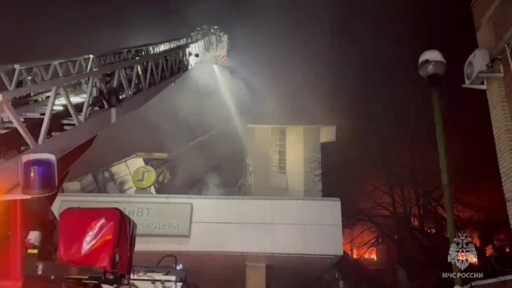 Роспотребнадзор не выявил превышения нормы вредных веществ из-за пожара на юге Москвы Роспотребнадзор не выявил превышения нормы вредных веществ из-за пожара на юге Москвы