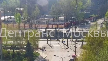 МВД: водитель упавшего в Яузу авто самостоятельно выбрался из машины