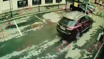 Появилось видео с моментом ДТП Lexus на Большой Грузинской улице в Москве