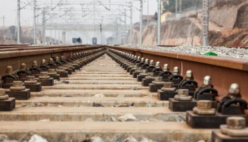 Тепловоз сошел с рельсов из-за подрыва путей в Белгородской области