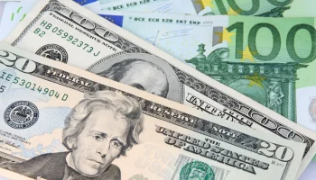 Инвестстратег Бахтин: зимой стоимость доллара составит около 80 рублей