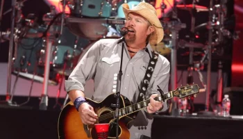 Умер американский кантри-исполнитель Тоби Кит