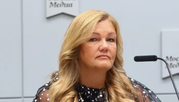 Детский омбудсмен Ярославская предложила сократить летние каникулы на месяц