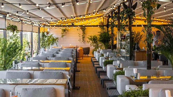 Количество летних веранд в Москве достигло 3,9 тысячи Количество летних веранд в Москве достигло 3,9 тысячи