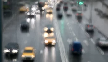 Москвичей попросили быть предельно внимательными из-за ожидающейся непогоды