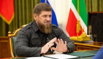 Кадыров призвал &laquo;гнать из структур&raquo; силовиков, задержавших главу чеченского МЧС