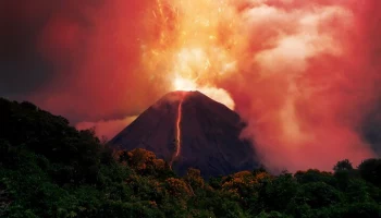 Извержение вулкана Сундхнукур началось в Исландии