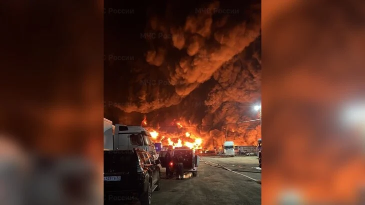 Крупный пожар произошел на складе во Владимире Крупный пожар произошел на складе во Владимире