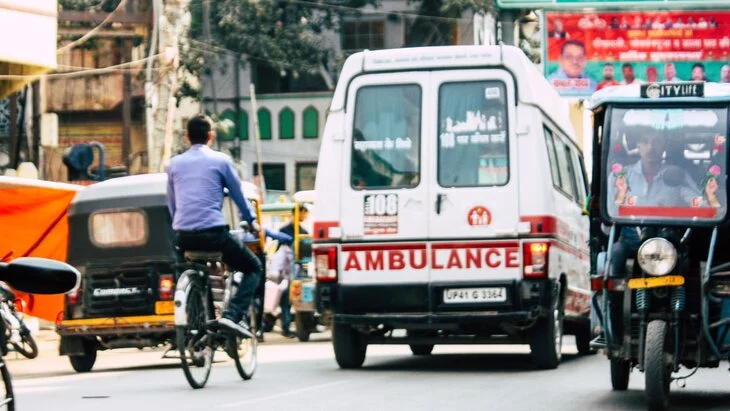 ТАСС: не менее 12 человек погибли в ДТП с автобусом в Индии ТАСС: не менее 12 человек погибли в ДТП с автобусом в Индии