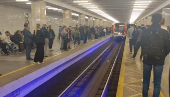 ТАСС: человек погиб, упав под поезд на станции метро "Полежаевская" в Москве