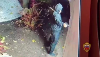 Мужчина устроил стрельбу у кафе в Москве из-за ссоры с девушкой