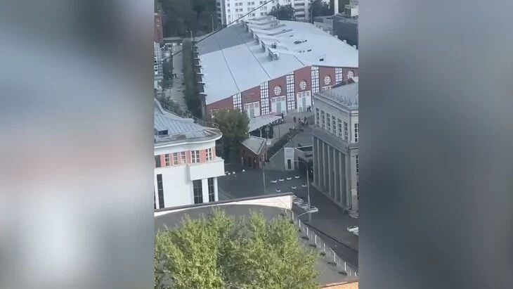 Вход в Еврейский музей в Москве закрывался из-за подозрительного предмета Вход в Еврейский музей в Москве закрывался из-за подозрительного предмета