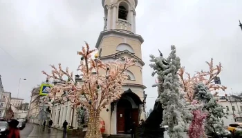 Более 100 декоративных конструкций украсили Москву в преддверии Пасхи