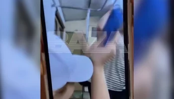 Женщина распылила газовый баллончик против пассажирки метро с ножом