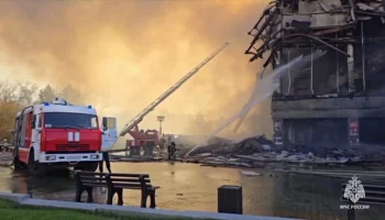 Трое человек пострадали при пожаре в театре в Хабаровске