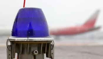 Самолет рейса Магадан &mdash; Москва выкатился за пределы ВВП при попытке взлета