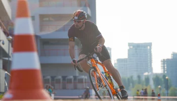 Получивших ранения бойцов приобщают к паралимпийским видам спорта