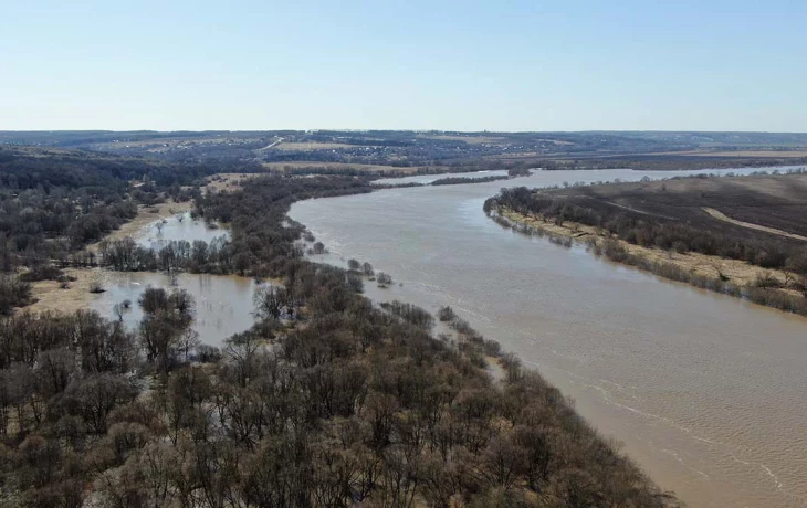 Уровень воды в Урале у Оренбурга резко поднялся до 914 сантиметров Уровень воды в Урале у Оренбурга резко поднялся до 914 сантиметров