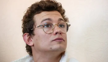 Актер Кологривый оказался среди эвакуированных из Ирана в Азербайджан россиян