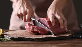 &laquo;Смертельно опасно&raquo;: почему нельзя повторно замораживать мясо и рыбу