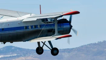 Самолет Ан-2 совершил жесткую посадку в Красноярском крае