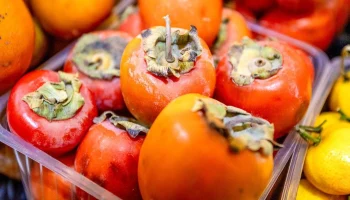 Фермеры рассказали, как выбрать хурму на ярмарках выходного дня