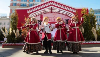 Масленичные гуляния пройдут в 25 парках столицы в рамках "Зимы в Москве"