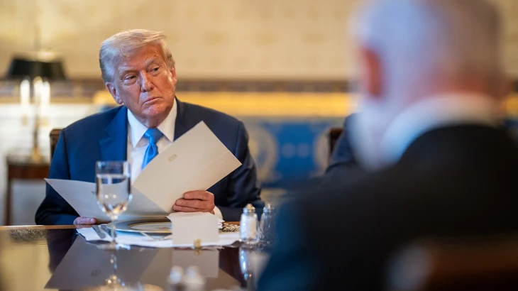 Трамп пригрозил Кубе и призвал поскорее заключить сделку с Вашингтоном Трамп пригрозил Кубе и призвал поскорее заключить сделку с Вашингтоном