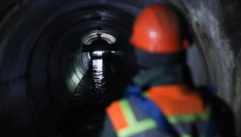 300 бригад Мосводостока дежурят на улицах города