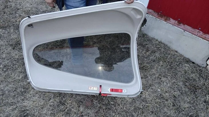 В Ульяновской области у самолета сорвало дверь во время полета