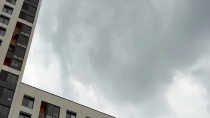 Синоптик Леус объяснил загадочную воронку в небе над Одинцово