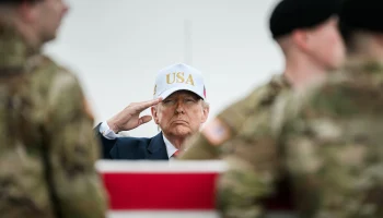 Трамп приказал блокировать все корабли в Ормузском проливе