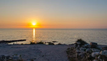 Мазутное пятно дошло до берега Севастополя