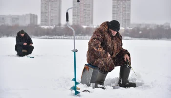 В России хотят ввести штрафы для рыбаков за незаконную зимнюю ловлю