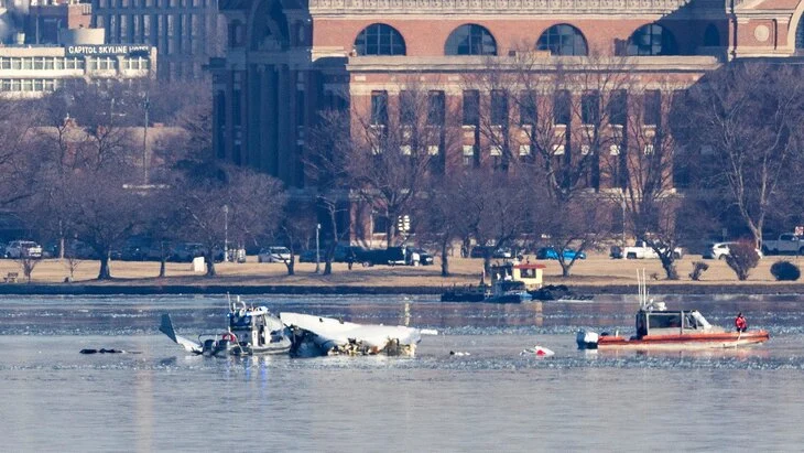 WP: ошибка авиадиспетчера могла стать причиной авиакатастрофы в Вашингтоне WP: ошибка авиадиспетчера могла стать причиной авиакатастрофы в Вашингтоне