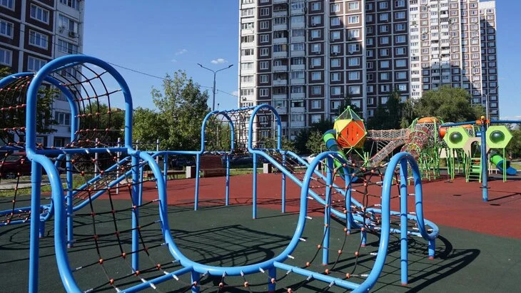 Работы по благоустройству дворов стартовали в Москве Работы по благоустройству дворов стартовали в Москве