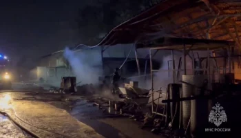 Открытое горение в торговых павильонах под Екатеринбургом ликвидировано