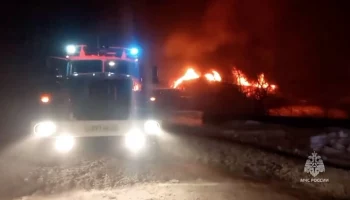 Пожар на складе во Владимирской области локализовали на площади 2,5 тыс "квадратов"