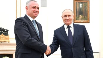 Путин на встрече с Гунбой поздравил его с победой на выборах президента Абхазии