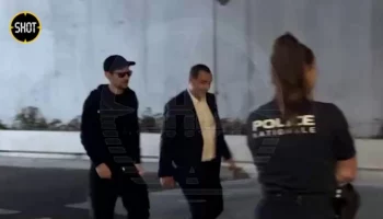 Дуров покинул здание суда в Париже