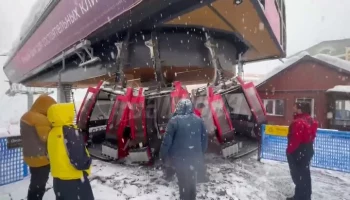 Кабинки канатной дороги столкнулись на "Красной Поляне" в Сочи