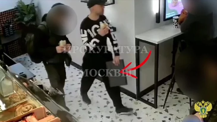 Посетитель кофейни украл ноутбук у управляющего в центре Москвы Посетитель кофейни украл ноутбук у управляющего в центре Москвы