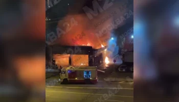 Пожарные ликвидировали открытое горение в магазине мебели на юге Москвы