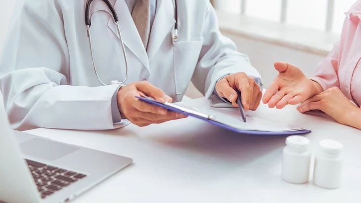 Из больниц после лечения ботулизма выписаны 232 человека Из больниц после лечения ботулизма выписаны 232 человека