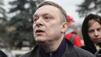 Продюсер &laquo;Ласкового мая&raquo; Разин скрывается от следствия в США