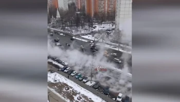 СК начал проверку после прорыва трубы с горячей водой на северо-востоке Москвы