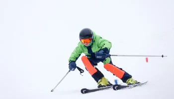 FIS предупредила о наказании за дискриминацию российских спортсменов